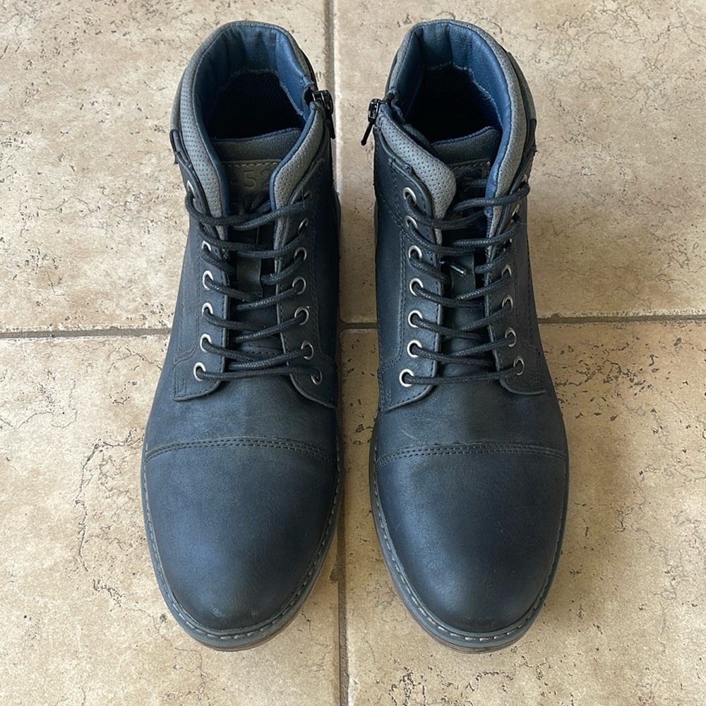 New Men's Simon Lace Up Casual Black B52 by Bullboxer Size 9 US EUC